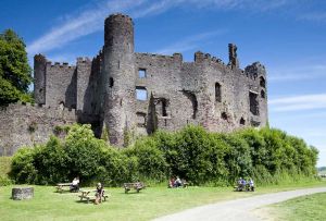 Laugharne castle 1 sm.jpg